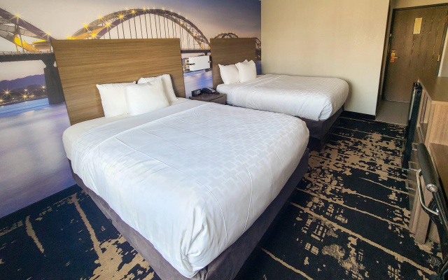 Clarion Pointe Bettendorf - Quad Cities