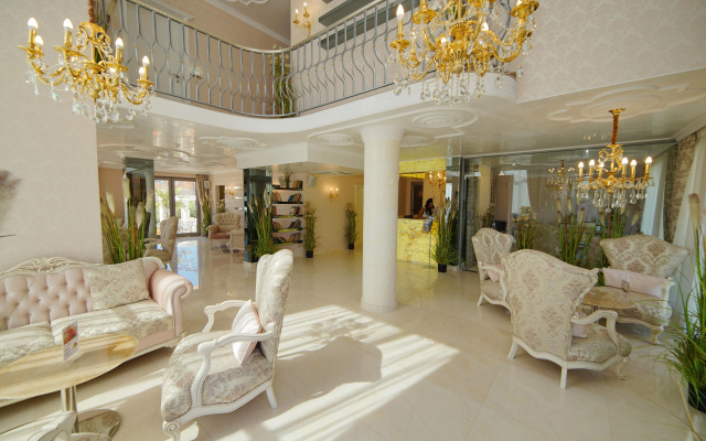 Harmony Suites 10, 20 Saint Vlas