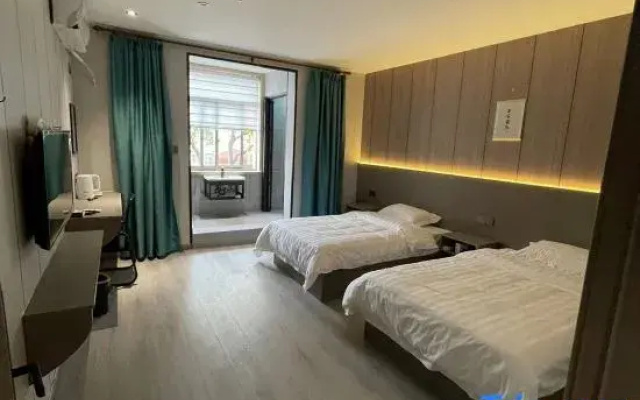 Shanghai Yijia Hotel