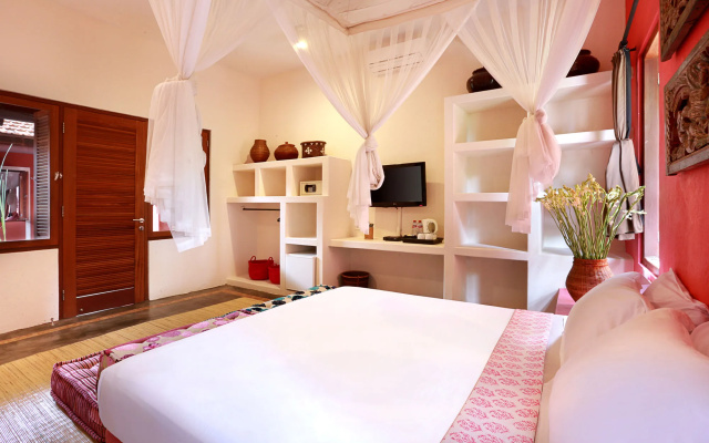 PinkCoco Uluwatu - Constant Surprises & for Cool Adults Only