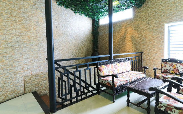 Labuana Homestay and Cafe Garden Makassar