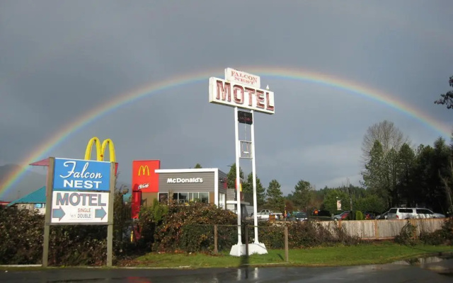 Falcon Nest Motel