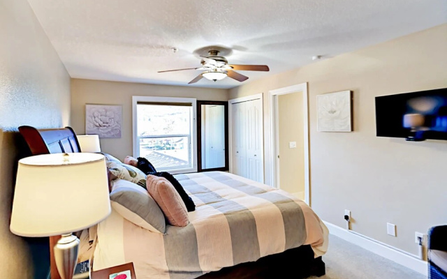 N Pacific Unit 47 - 2 Br Condo