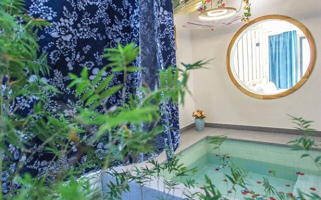 Wuzhen Ziye Musu Inn