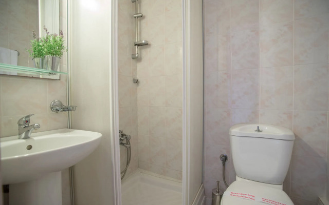 Nepheli Hotel