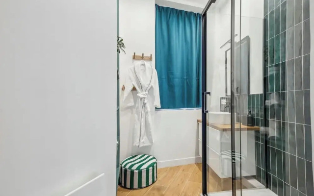 Chic 1BR by Hotel de Ville & The Louvre
