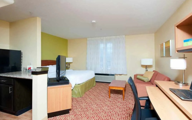 MainStay Suites Bloomington near University