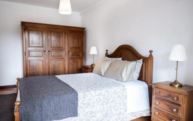 Cozy 3 Room Apartment in Penafiel Centre