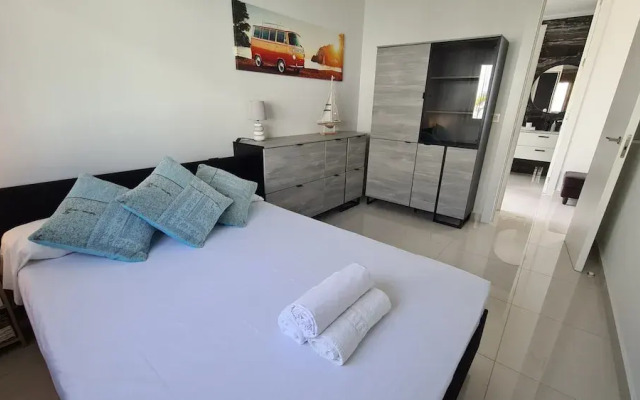 Luxury Villa for 6 Guests With Terrace