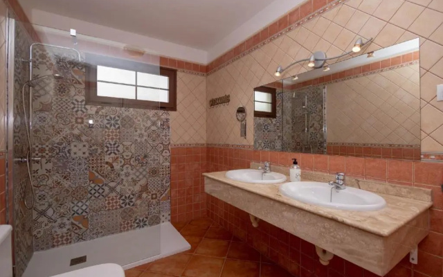 HolidayVilla Volcan - BBQ , Pool , Garden, rural by Holidays Home
