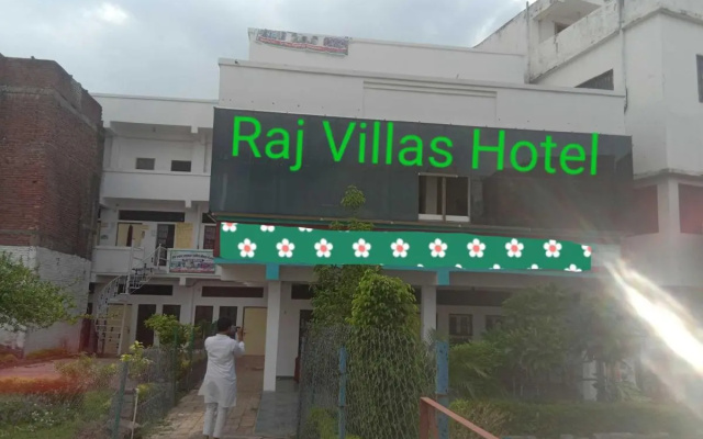 OYO 90763 Raj Villas
