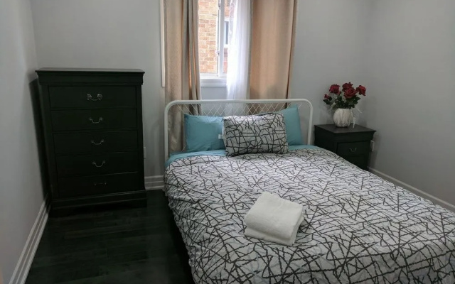 QuickStay - Beautiful 5bdrm House in Vaughan