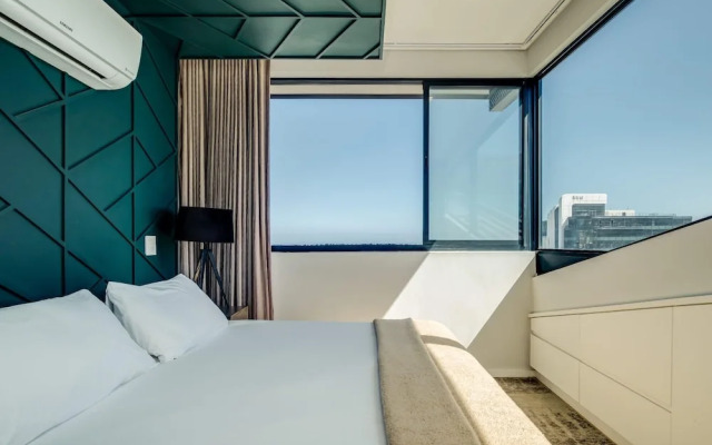 Cape Town Penthouse w Lovely Views Quendon Penthouse