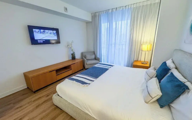 Modern Beachwalk Apt 805