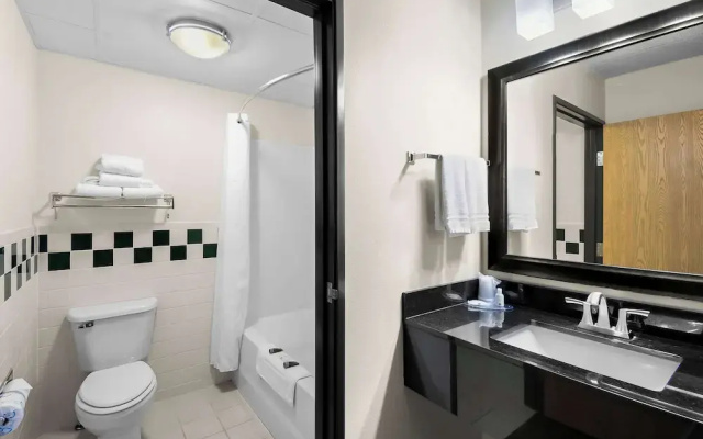 Quality Inn Ladysmith
