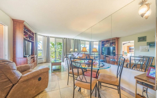 Maui Banyan T209 by Coldwell Banker Island