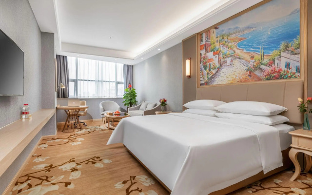 Vienna International Hotel (Dongguan Shipai Ecological Park)
