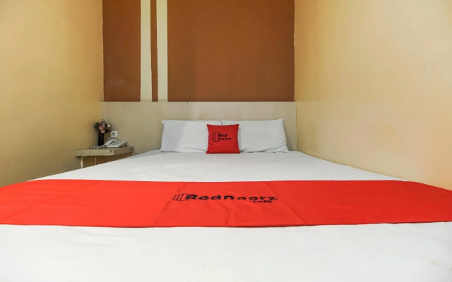 RedDoorz Plus @ Hertasning Area