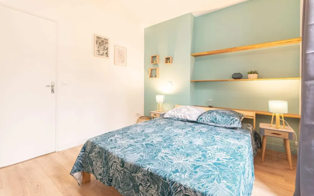 Luminous and Design Appt Close to Paris