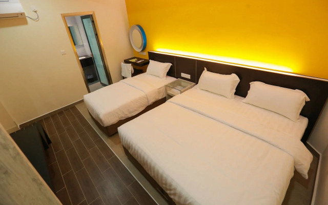 Pantai Regal Hotel