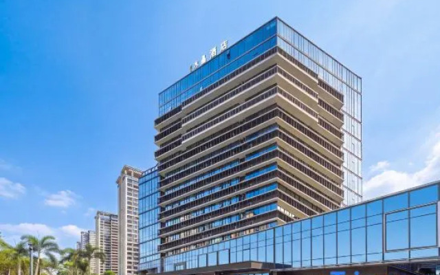 Crystal Hotel  Haikou Xinhaigang  Holiday Beach