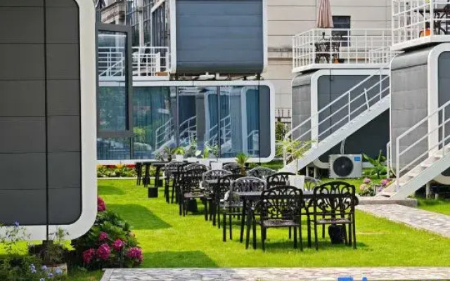 UMI Capsule Homestay (Donghu Shili)