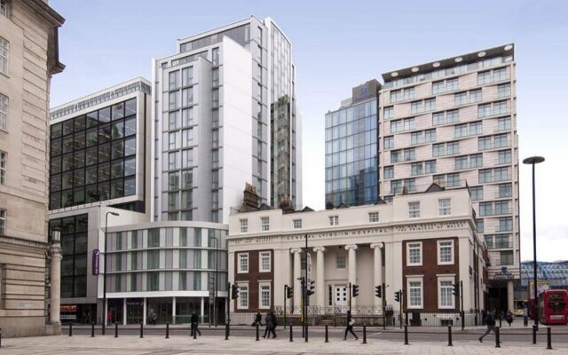 Отель Premier Inn London Waterloo Великобритания, Лондон - отзывы, цены и фото номеров - забронировать отель Premier Inn London Waterloo онлайн вид на фасад
