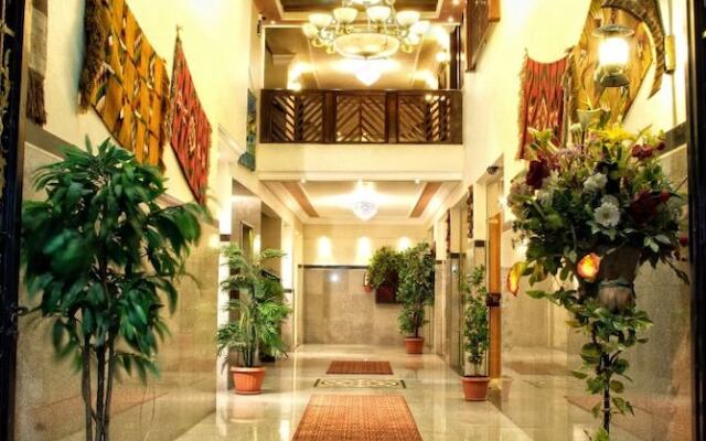 Jardaneh Hotel вид на фасад