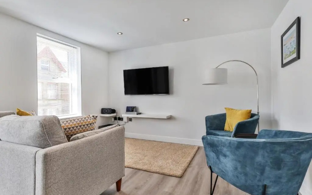 13 Belle House - Apartment 1