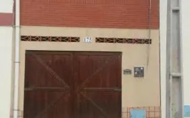 Casa 2 Quartos Mobiliada Cambeba - Com Garagem