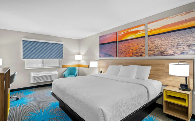 Days Inn by Wyndham Imlay City