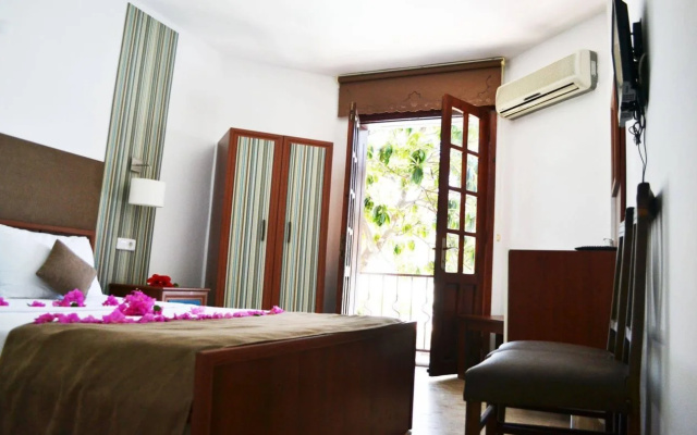 Oskay Hotel