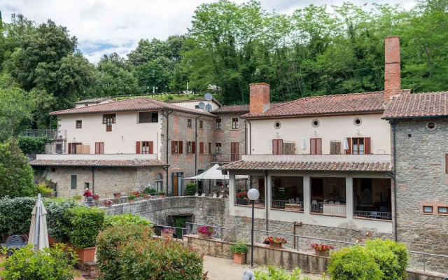 Loro 4 With Shared Pool And Tennis