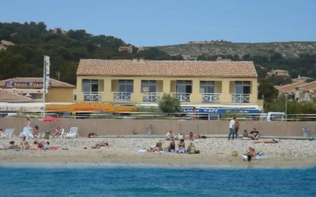 T2 Front de Mer