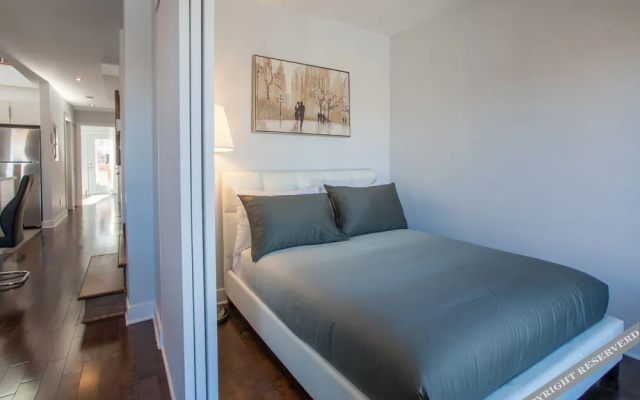 3 bedrooms 2 bathrooms Mont-Royal Apartment by Lux Montreal Vacations Rentals