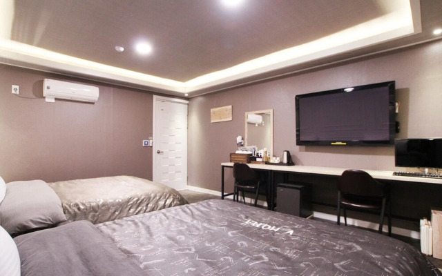 Hotel V