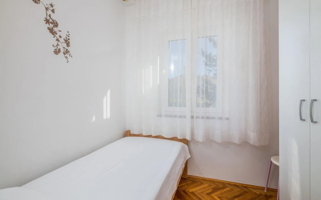 Beautiful Apartment in Baska With 2 Bedrooms and Wifi