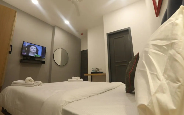 Hotel Royal Inn Mahalaxmi