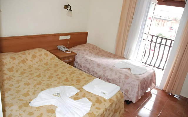 Magic Tulip Hotel