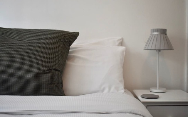 Апартаменты 2 Bedroom Apartment With Balcony in Brighton комната для гостей