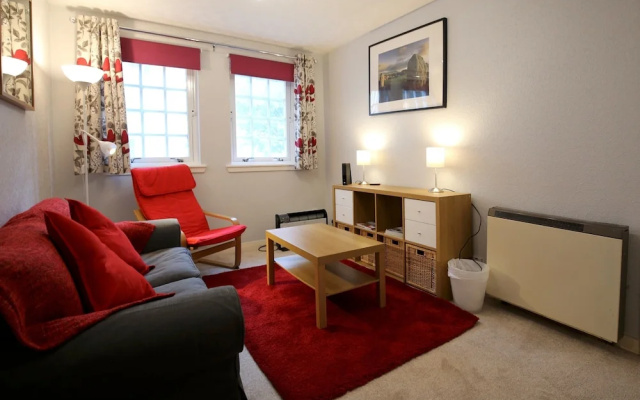 2 Bedroom Meadows Flat