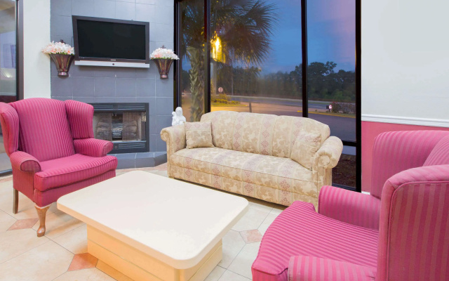 Howard Johnson by Wyndham Dothan