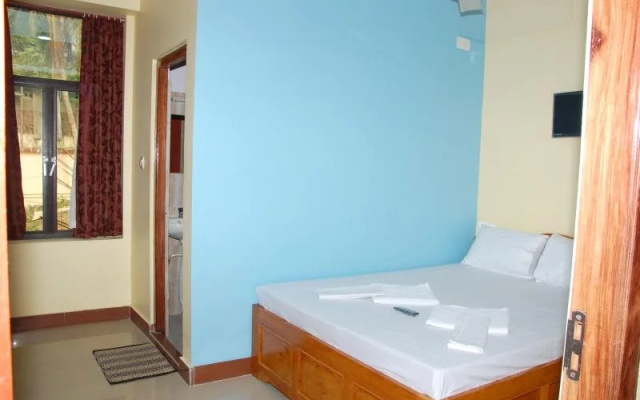 Hotel Tango Waves