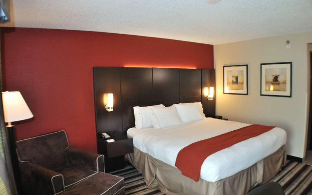 Holiday Inn Express W-I40/Whitebridge Road by IHG