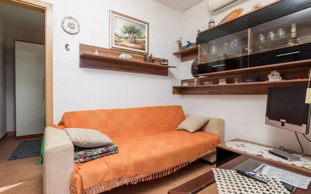 Nice Home in Jablanac With Wifi and 1 Bedrooms