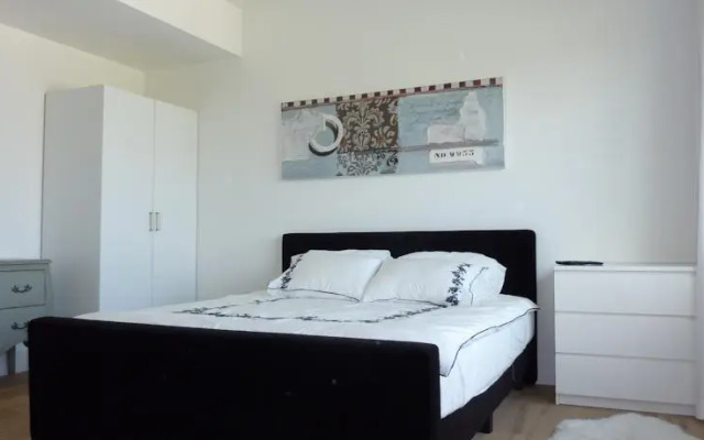 Apollo Residence