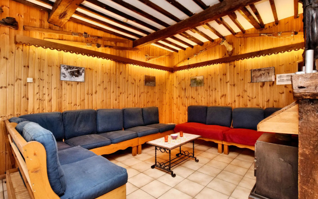 Vibrant Holiday Home in Durbuy with Garden