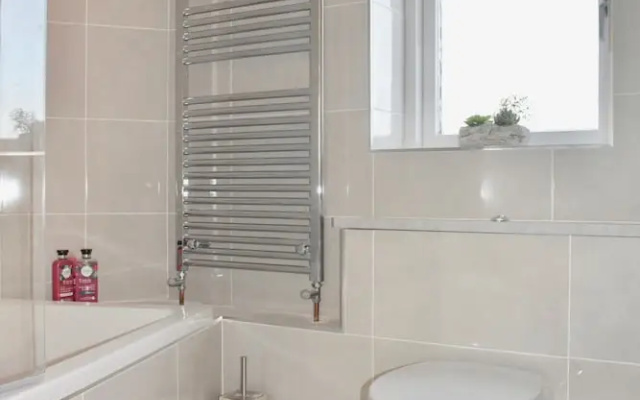 Newly Refurbished 2 Bedroom Apartment in Temple Bar