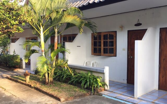 Отель Baan Rom Mai Resort Самуи вид на фасад