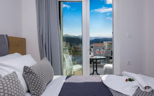 Deluxe City Hotel